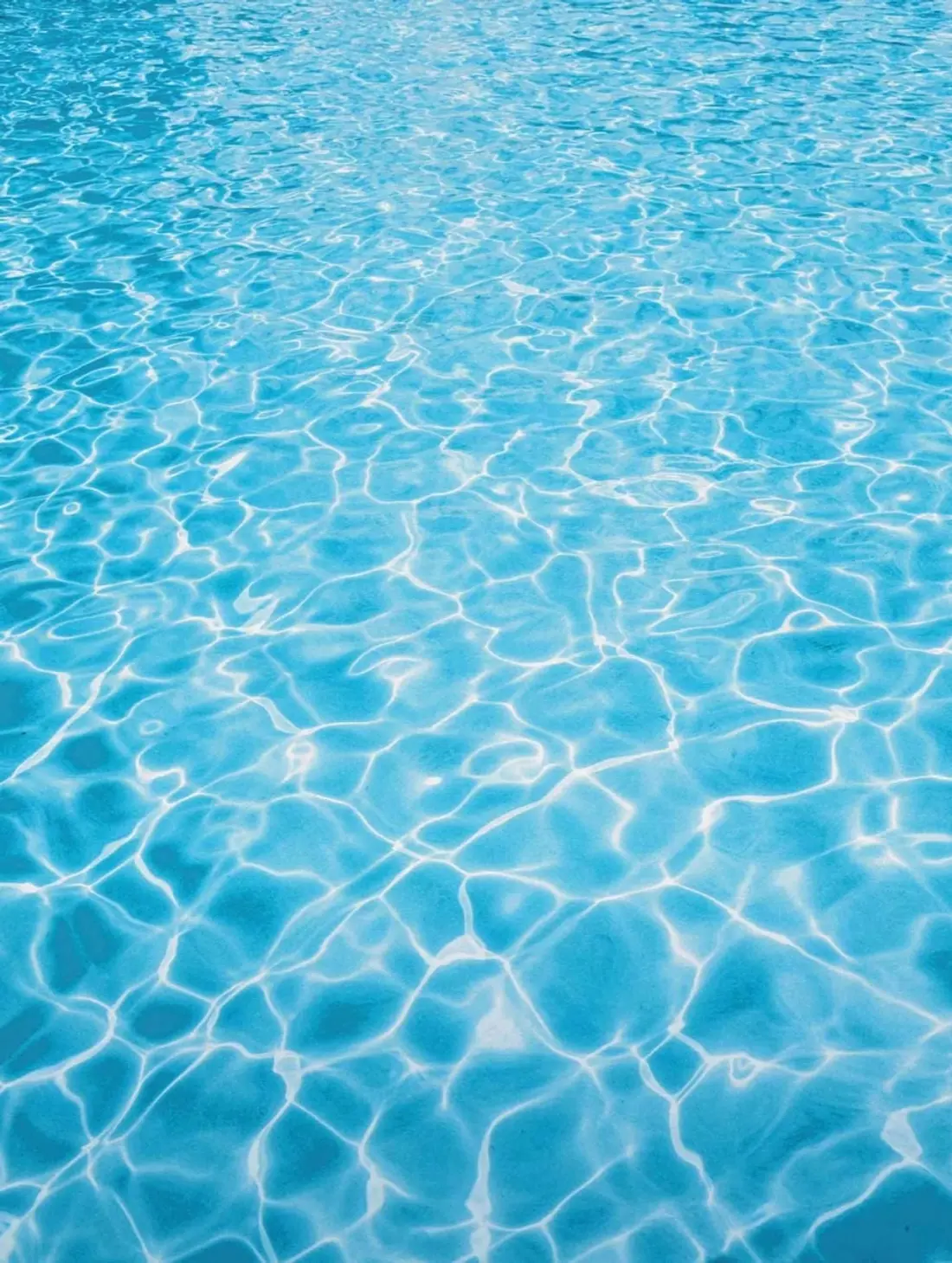 Water shown in Crystal Sapphire Blue gelcoat
